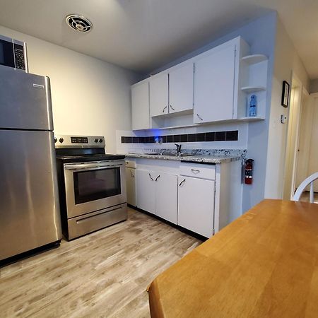Modern Private 1Br Apt. W/Free Prkg + Fast Wi-Fi Sault Ste. Marie Exteriör bild